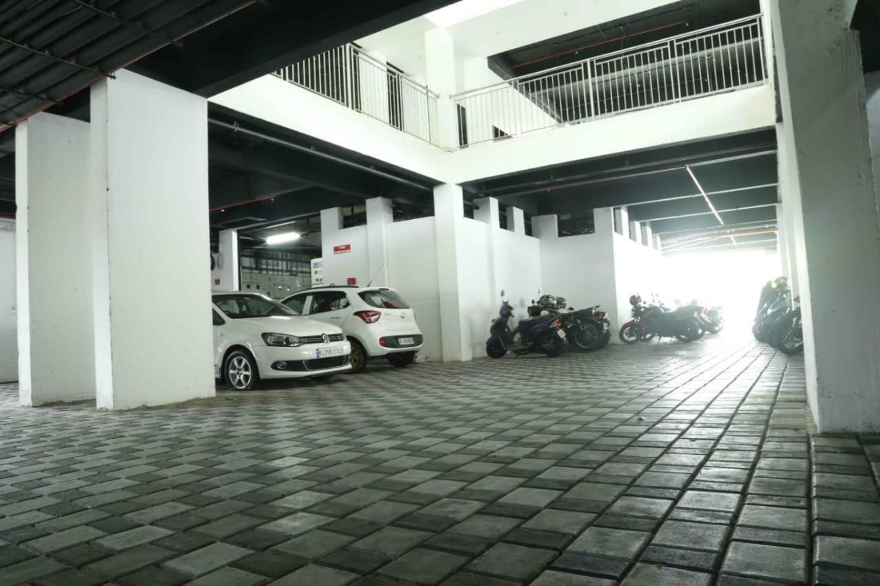Traven Homes Infopark Kakkanad Corporate Suit Rooms Kochi 외부 사진