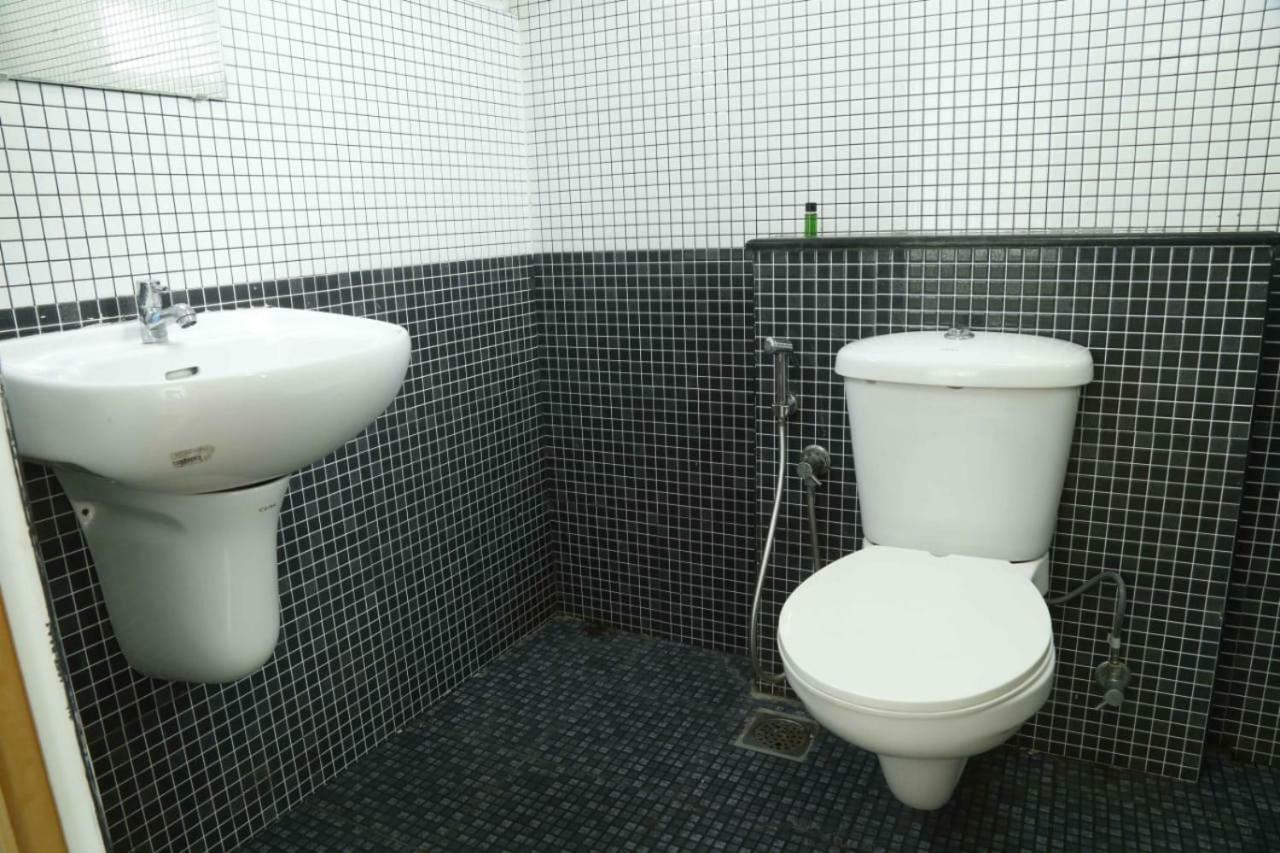 Traven Homes Infopark Kakkanad Corporate Suit Rooms Kochi 외부 사진